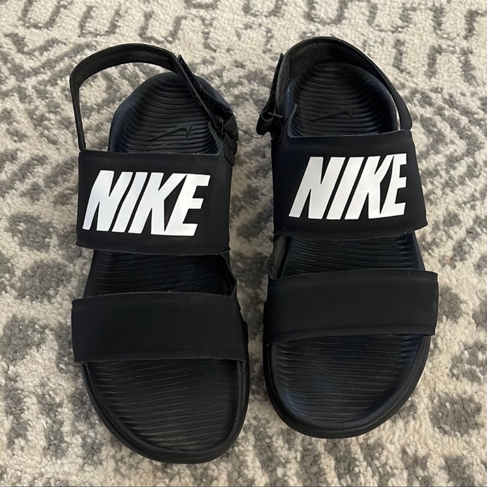 Nike Tanjun Sandals